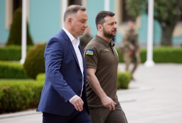 Главное за 22 мая: точка в скандале с Польшей на Евровидении, обстрел Дуды в Киеве, арест звезды "МастерШеф" и Федишин на Мальдивах Главное за 22 мая: точка в скандале с Польшей на Евровидении, обстрел Дуды в Киеве, арест звезды "МастерШеф" и Федишин на Мальдивах