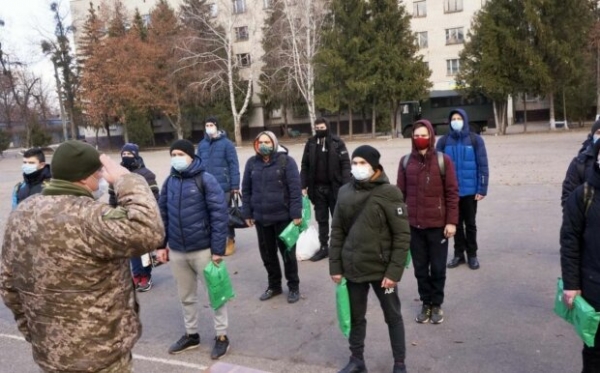 Главные новости за 2 марта: нардепов будут "сканировать", пока украинцев начнут вакцинировать