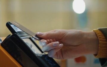 От налоговой не уйдешь: бесплатное пополнение карт запретят От налоговой не уйдешь: бесплатное пополнение карт запретят