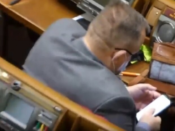 Главное за субботу, 28 ноября: запреты для новогодней ночи-2021, блюда со времен Голодомора и заблокированные ПриватБанком переводы