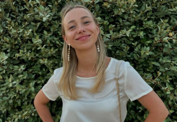 Катя Репяхова рассказала, как заокнчился скнадал с бывшей женой Павлика: "Сейчас ее нет, слава Богу" Катя Репяхова рассказала, как заокнчился скнадал с бывшей женой Павлика: "Сейчас ее нет, слава Богу"