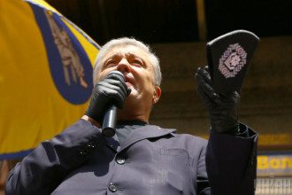 Порошенко сразил коронавирус: у экс-президента рассказали о борьбе с COVID-19
Порошенко сразил коронавирус: у экс-президента рассказали о борьбе с COVID-19