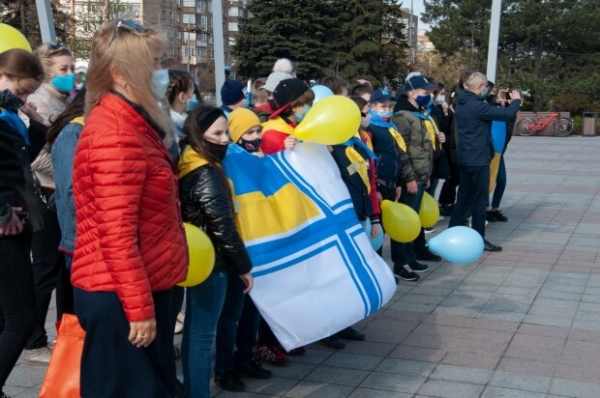В Мариуполе морпехи громко отметили День Флага ВМС Украины: "Символ могущества флота" В Мариуполе морпехи громко отметили День Флага ВМС Украины: "Символ могущества флота"