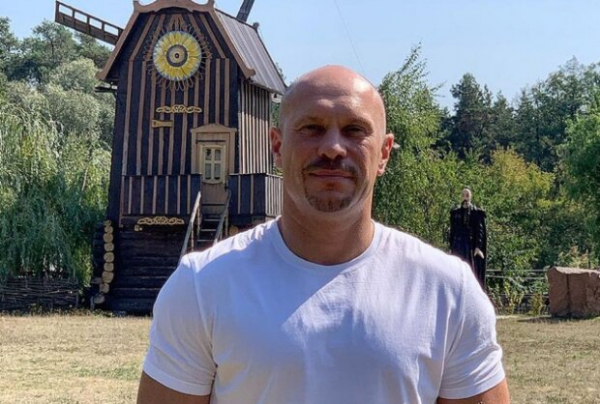 Илья Кива в советской шапке обратился к украинцам: "Не стареют душой ветераны" Илья Кива в советской шапке обратился к украинцам: "Не стареют душой ветераны"