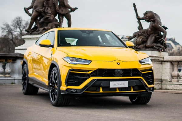 
Toyota RAV4 замаскировали под Lamborghini Urus: фото
 