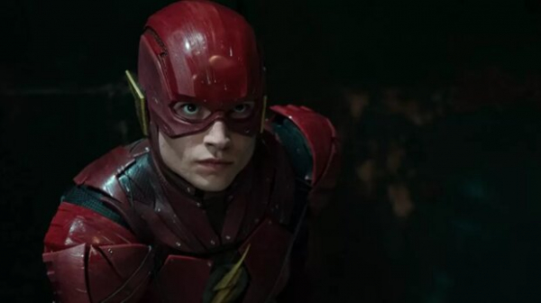 Warner Bros. может вышвырнут звезду "Флэша" Эзру Миллера из DC: актера арестовали по ужасным подозрениям Warner Bros. может вышвырнут звезду "Флэша" Эзру Миллера из DC: актера арестовали по ужасным подозрениям