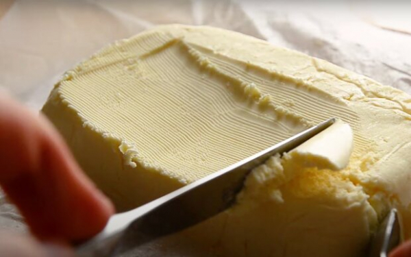 Украинцам "впаривают" фальсификат вместо сливочного масла: как проверить продукт, чтобы не стать жертвой обмана Украинцам "впаривают" фальсификат вместо сливочного масла: как проверить продукт, чтобы не стать жертвой обмана
