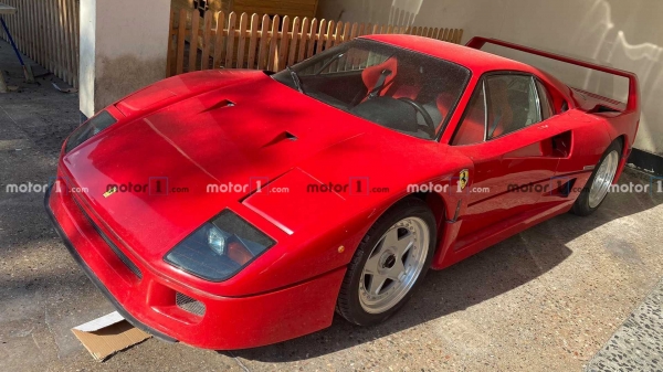 
Вооруженные люди пытались продать Ferrari сына Хусейна
 