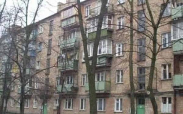 Ученикам предложили выполнять работу уборщиков в школах, родители возмущены - "Это глупость"