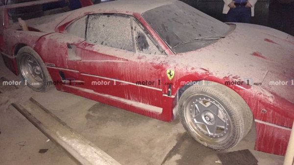 
Вооруженные люди пытались продать Ferrari сына Хусейна
 