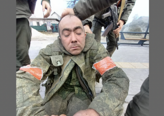 Украинские войска взяли в плен 2-е элитное подразделение РФ
Украинские войска взяли в плен 2-е элитное подразделение РФ