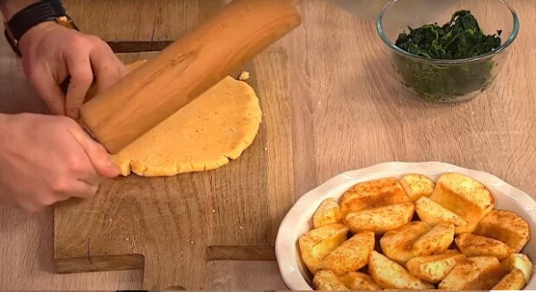 Вкуснее бабушкиных пирожков: шеф-повар Юрий Ковриженко подсказал, как приготовить идеальный десерт к чаю - пахнет корицей