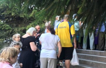 Пенсию больше не увидите: кому из пожилых украинцев срочно нужно прийти в "Ощадбанк"
