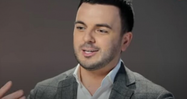 Ведущий "Холостяка" сделал признание своим поклонникам: "Мой мир" Ведущий "Холостяка" сделал признание своим поклонникам: "Мой мир"