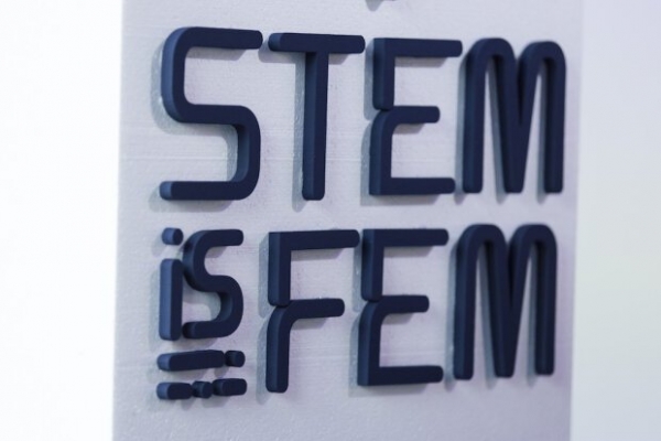 STEM is FEM познакомил украинских школьниц со сферой 3D-моделирования и печати