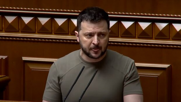Владимир Зеленский, выступая в Раде, вспомнил Камбербэтча и насмешил премьера Джонсона "сыром": "Когда..."