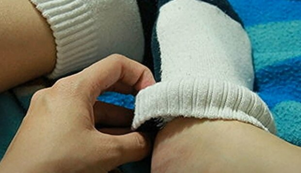 Спорим, что сработает? Отбеливаем носки до магазинного состояния при помощи копеечного средства Спорим, что сработает? Отбеливаем носки до магазинного состояния при помощи копеечного средства