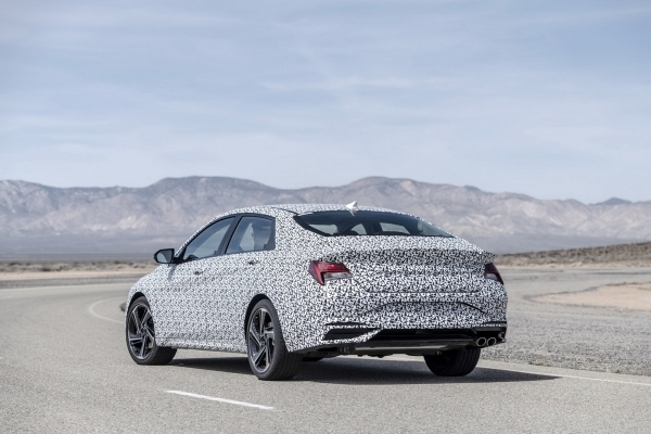 
Для Hyundai Elantra готовят спортивную версию N Line
 