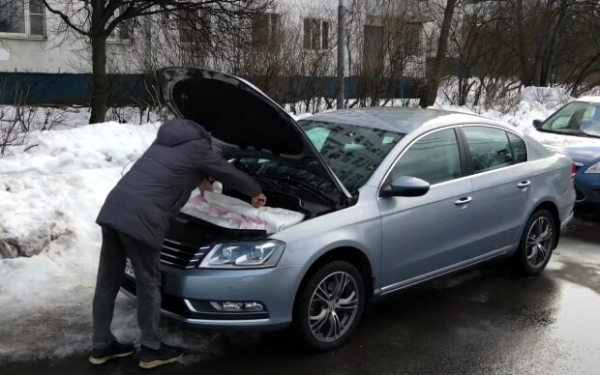 Водители дорого за это заплатят: что запрещено сейчас оставлять в машине