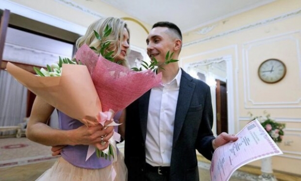 Мимо алтаря — к счастью? Ученые выяснили, кому лучше живется — женатикам или холостякам Мимо алтаря — к счастью? Ученые выяснили, кому лучше живется — женатикам или холостякам