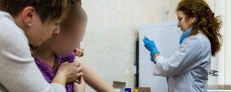 Укол здоровья: ученые разоблачили топ-3 мифов о вакцинациях

                        