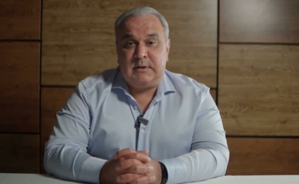 Жвания рассказал, кто приказал Порошенко и Турчинову сдать Крым: "Играли с Путиным" Жвания рассказал, кто приказал Порошенко и Турчинову сдать Крым: "Играли с Путиным"