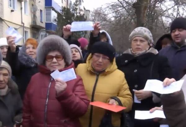 Главное за 30 июля: обязательная эвакуация с Донбаса, появление Ани Лорак в Крыму, "заморозка" комуналки и удар от Турции Главное за 30 июля: обязательная эвакуация с Донбаса, появление Ани Лорак в Крыму, "заморозка" комуналки и удар от Турции