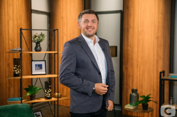 Дмитрий Карпачев научил женщин правильно делать комплименты мужчинам: "Толстячок ненаглядный" Дмитрий Карпачев научил женщин правильно делать комплименты мужчинам: "Толстячок ненаглядный"