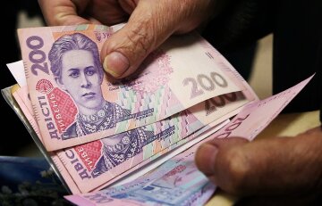 Эксчиновники поднимают прибыль на охране "ПриватБанка": миллионы гривен без конкуренции