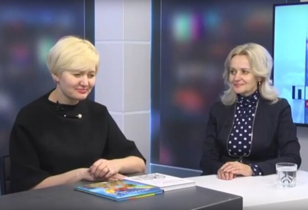 "Слуга" Макс Бужанский "принял" Ирину Фарион и Ларисау Ницой в члены КПСС