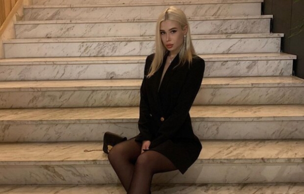 Возлюбленная игрока Динамо заставила мужчин забыть не только о карантине, а й о сне – "Вот такой экспонат" Возлюбленная игрока Динамо заставила мужчин забыть не только о карантине, а й о сне – "Вот такой экспонат"