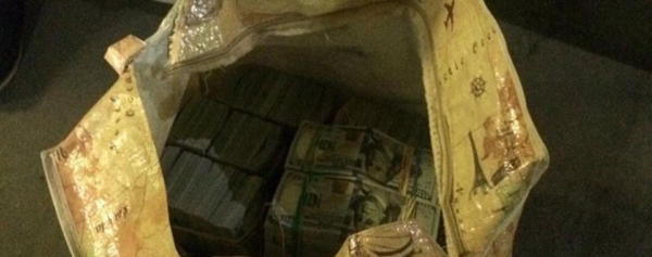 Рекордная взятка: первого фигуранта дела отправили под стражу
                                                                                