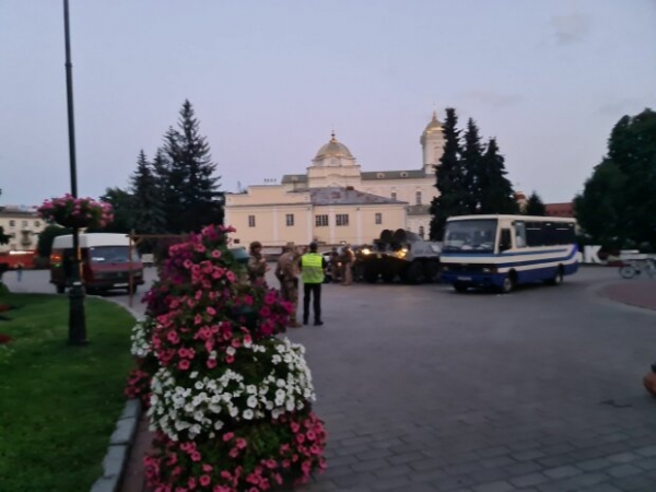 Главное за ночь: освобождение пленных в Луцке, свидание Зеленского с Путиным и "привидения" в Донецке Главное за ночь: освобождение пленных в Луцке, свидание Зеленского с Путиным и "привидения" в Донецке