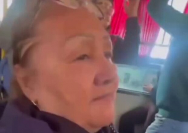 "Нацисты, фашисты и твари": гражданка Казахстана публично избила россиянку и призналась в любви Украине "Нацисты, фашисты и твари": гражданка Казахстана публично избила россиянку и призналась в любви Украине