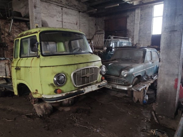 Уникальную коллекцию советских авто бросили ржаветь на складе
Уникальную коллекцию советских авто бросили ржаветь на складе