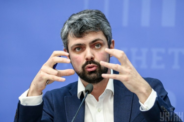 Стало известно, как декоммунизируют мост Патона, Родину-мать и памятник Щорсу
                                                                                