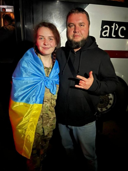 "Пташка" Катя Полищук, Михаил Вершинин, приговоренные иностранцы: Украина вернула из плена защитников, втом числе с "Азовстали" "Пташка" Катя Полищук, Михаил Вершинин, приговоренные иностранцы: Украина вернула из плена защитников, втом числе с "Азовстали"