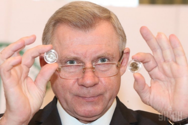 Экс-глава Нацбанка Смолий засветил часы за 42 тысячи долларов
Экс-глава Нацбанка Смолий засветил часы за 42 тысячи долларов