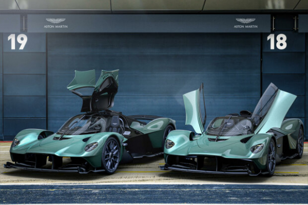 Aston Martin представил гоночный кабриолет: может ехать как болиды Формулы-1 Aston Martin представил гоночный кабриолет: может ехать как болиды Формулы-1