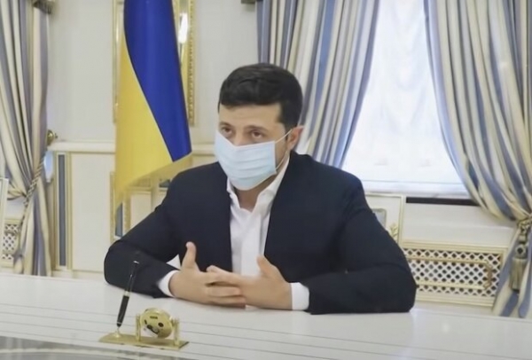 Зеленского заставляют закрыть логово кремлевских паразитов, замыливают глаза прямо в Украине Зеленского заставляют закрыть логово кремлевских паразитов, замыливают глаза прямо в Украине