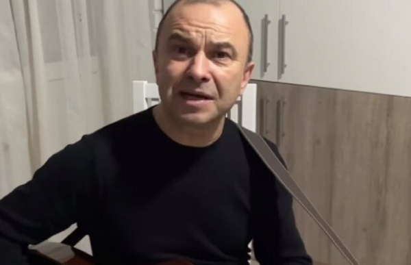 "Пошла черная полоса": Виктору Павлику отменяют концерты после скандала со спецпропуском "Пошла черная полоса": Виктору Павлику отменяют концерты после скандала со спецпропуском