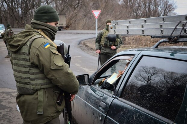 Блокпосты и повестки: жителей Киевской области предупредили об ограничениях Блокпосты и повестки: жителей Киевской области предупредили об ограничениях