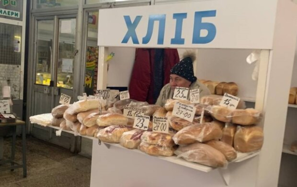 В Украине супермаркеты снизили цены на хлеб и муку, а макароны теперь не для всех