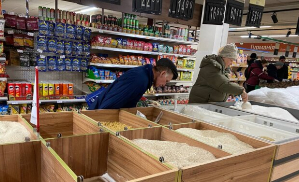 Как украинцев обманывают в магазинах и на рынках: популярные схемы, которые "воруют" деньги из кошелька Как украинцев обманывают в магазинах и на рынках: популярные схемы, которые "воруют" деньги из кошелька
