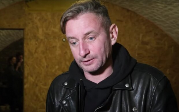 Сергей Жадан показал украинских героев, которые гонят нечисть обратно в россию: "Это наша земля" Сергей Жадан показал украинских героев, которые гонят нечисть обратно в россию: "Это наша земля"