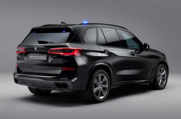 
BMW против Калашникова, кто победит: видео
 