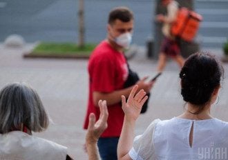 Коронавирус в Украине 12 августа: число новых диагнозов за сутки выросло почти до 1300
Коронавирус в Украине 12 августа: число новых диагнозов за сутки выросло почти до 1300