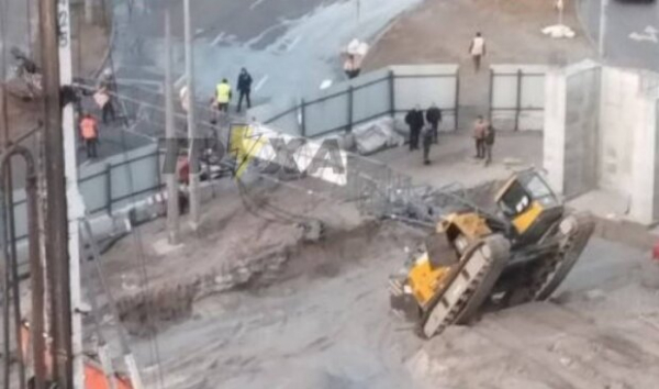 Падение строительного крана и при чем здесь Труханов и Гереги: военный разоблачил очередной распил бюджета
