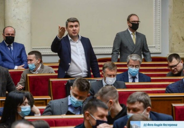 Главные новости за 19 марта: массовая проверка Луганщины, допрос министров и срочное обращение Зеленского