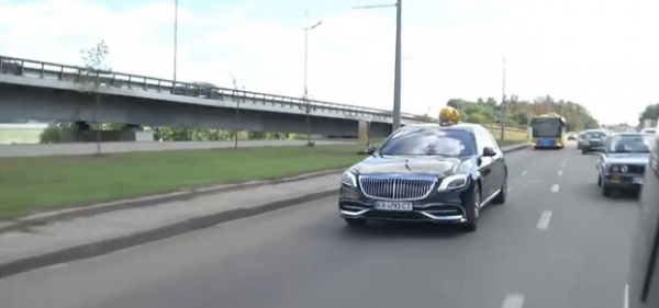 Mercedes-Benz, Maybach и Bentley: украинцам показали самое дорогое такси, где водители зарабатывают по 65 тысяч в месяц